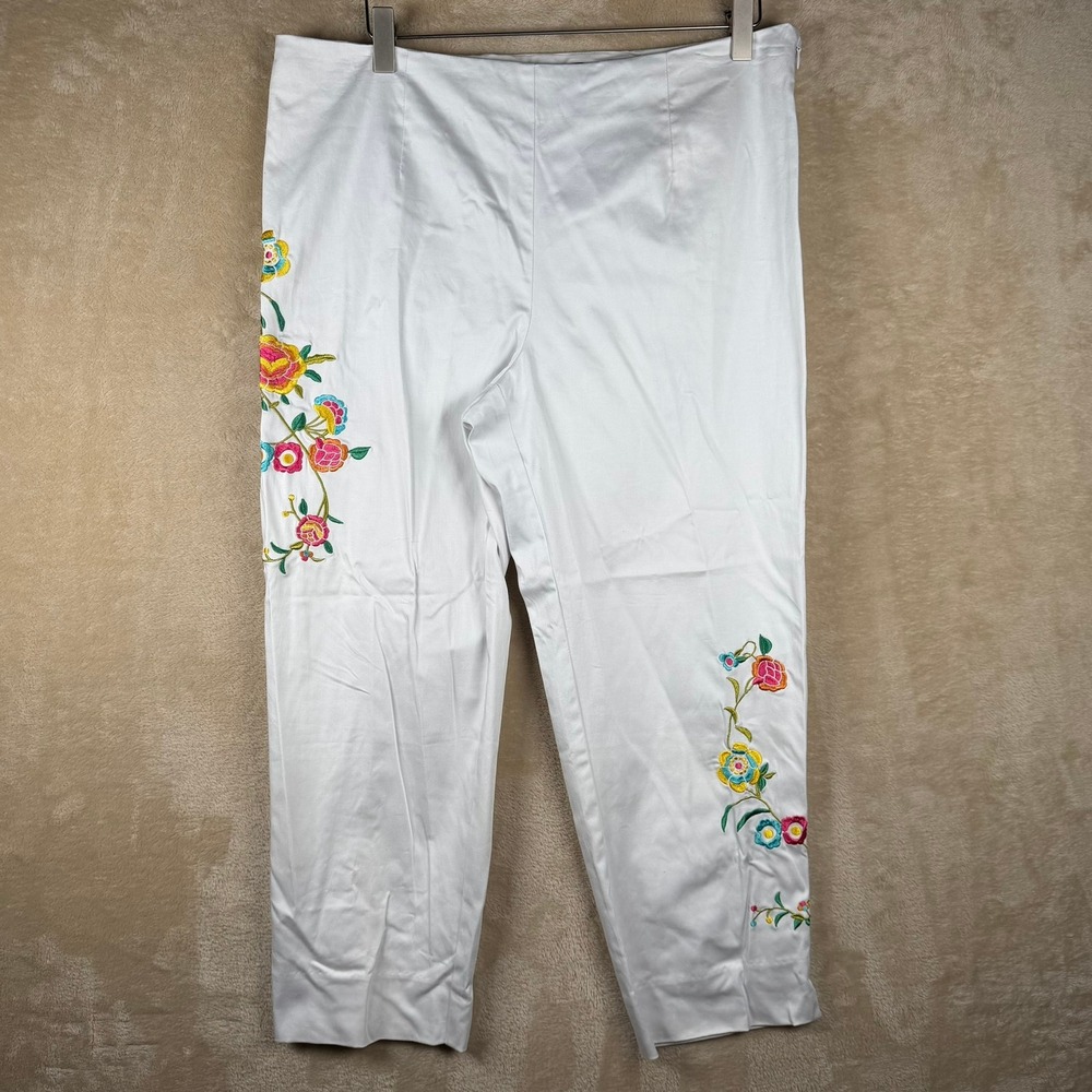 Melissa Paige Womens‎ White Floral Embroidered Cropped Pants Size 10 Cottagecore
